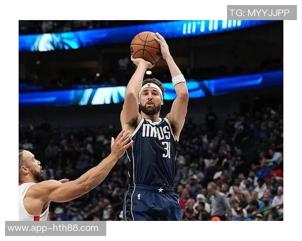 克莱状态低迷表现不佳12投仅中2分三分球命中率堪忧