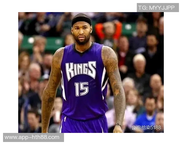 克莱深情寄语利拉德了解他的挑战与坚持期待他强势回归的信心 克莱深情寄语利拉德了解他的挑战与坚持期待他强势回归的信心